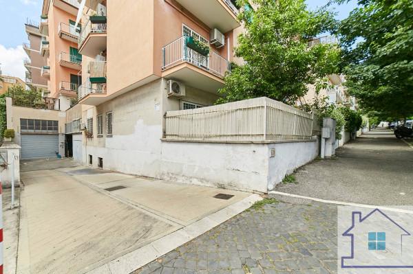 negozio in vendita a Roma in zona Gianicolense