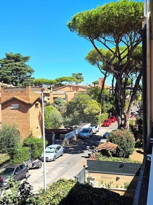 appartamento in vendita a Roma in zona Appio Claudio