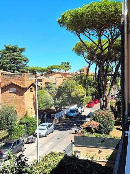 appartamento in vendita a Roma in zona Appio Claudio