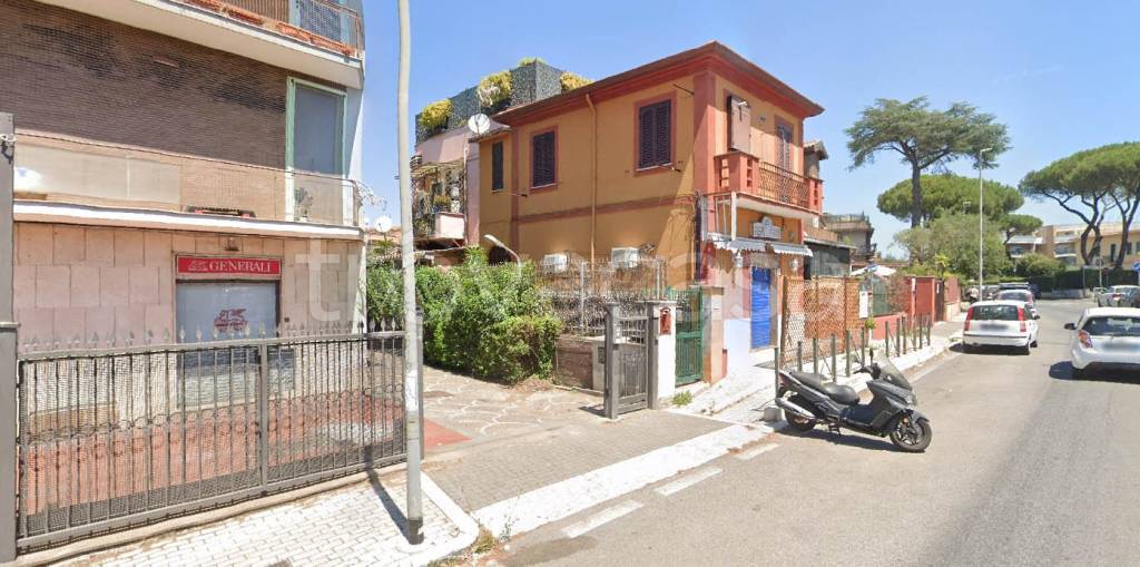 appartamento in vendita a Roma in zona Appio Pignatelli