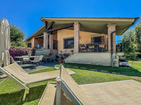 casa indipendente in vendita a Roma in zona Infernetto