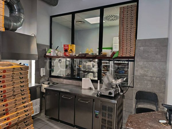 negozio in vendita a Roma in zona Tuscolano