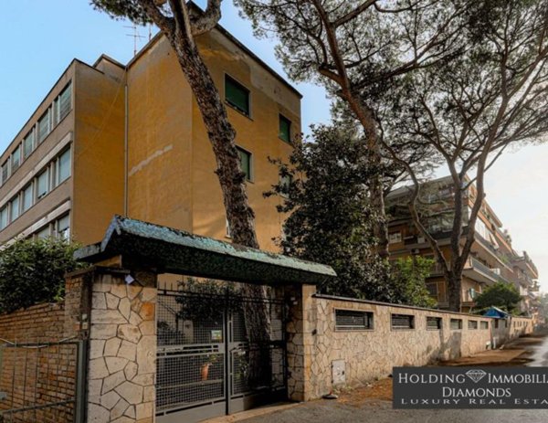 appartamento in vendita a Roma in zona Gianicolense