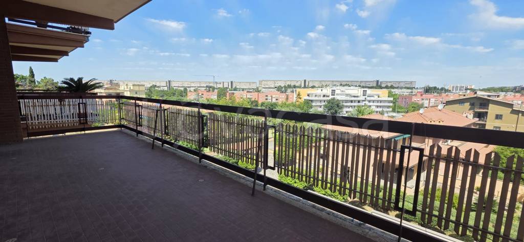 appartamento in vendita a Roma in zona Corviale