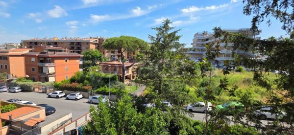 appartamento in vendita a Roma in zona Corviale