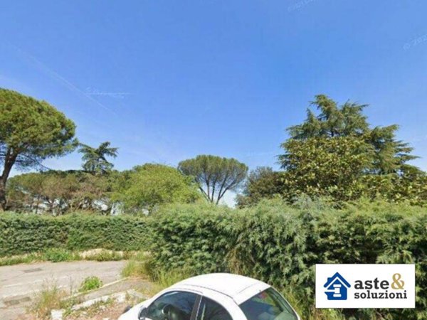 appartamento in vendita a Roma in zona Torre Angela