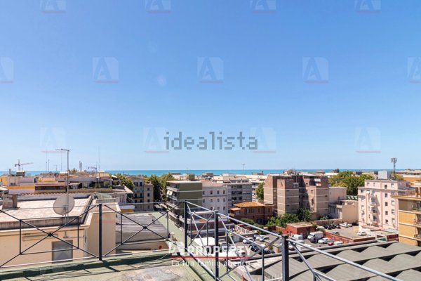 appartamento in vendita a Roma in zona Ostia