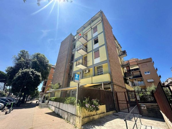 appartamento in vendita a Roma in zona Ostia