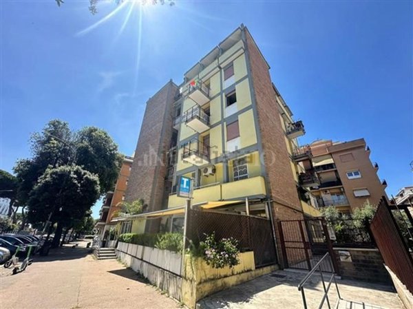 appartamento in vendita a Roma in zona Ostia