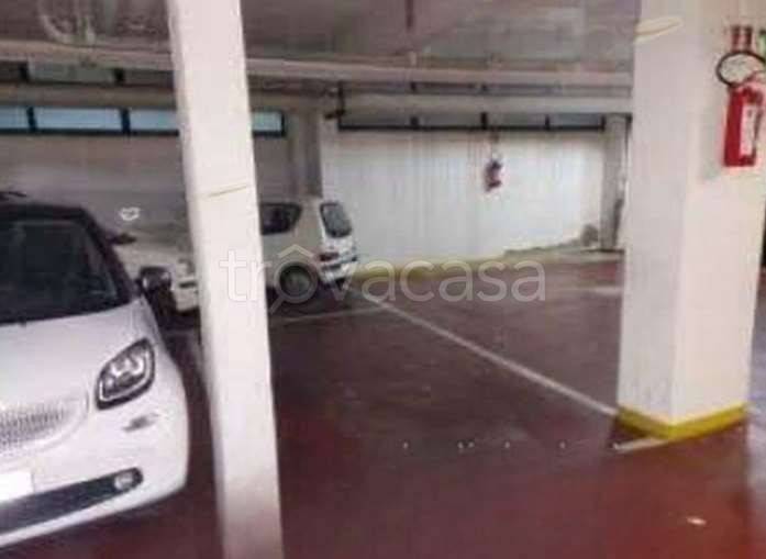 appartamento in vendita a Roma in zona Ardeatino