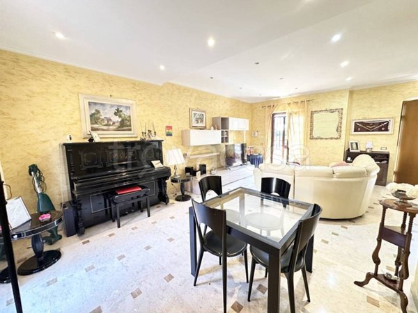 casa indipendente in vendita a Roma in zona Casal Morena