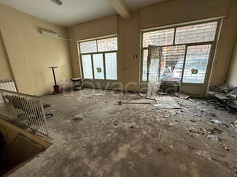 negozio in vendita a Roma in zona Portuense