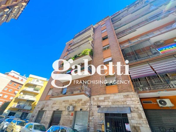 appartamento in vendita a Roma in zona Prenestino-Centocelle
