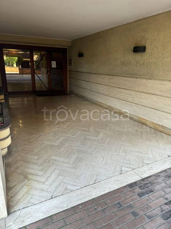 appartamento in vendita a Roma in zona Torrino