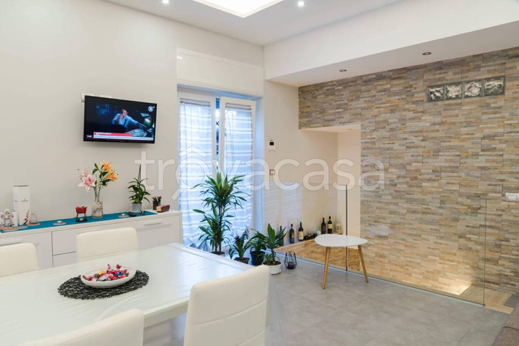 appartamento in vendita a Roma in zona Prenestino-Labicano