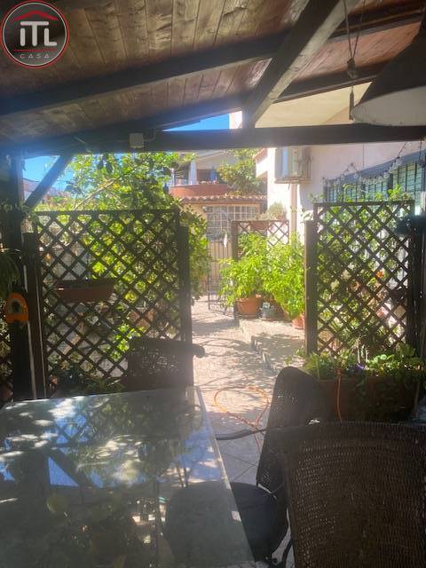 casa indipendente in vendita a Roma in zona Massimina/Casal Lumbroso