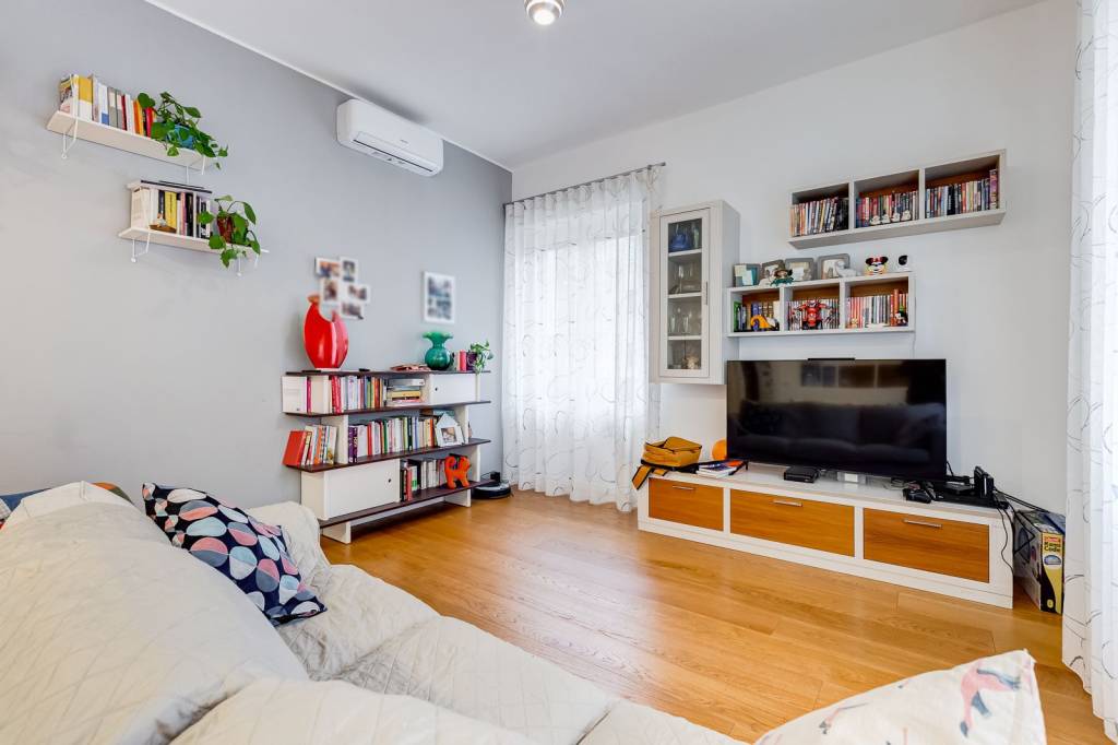 appartamento in vendita a Roma in zona Appio Latino