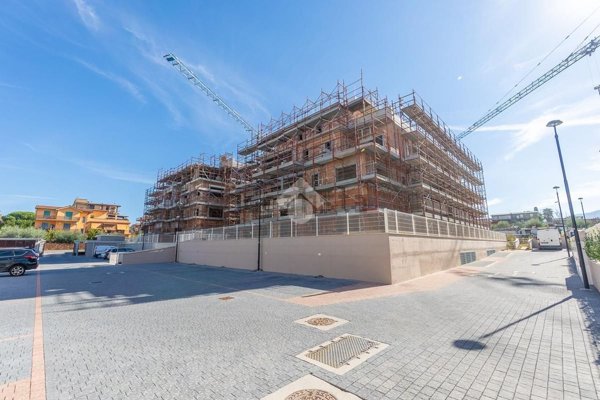 casa indipendente in vendita a Roma in zona Finocchio