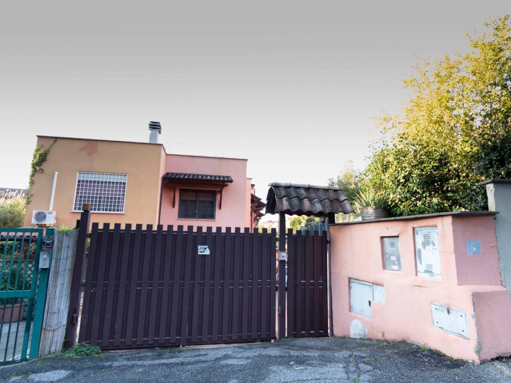 appartamento in vendita a Roma in zona Massimina/Casal Lumbroso