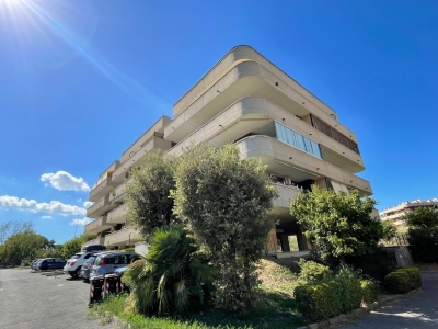 appartamento in vendita a Roma in zona Ponte di Nona