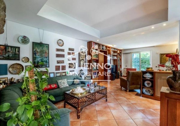 appartamento in vendita a Roma in zona Tor di Quinto