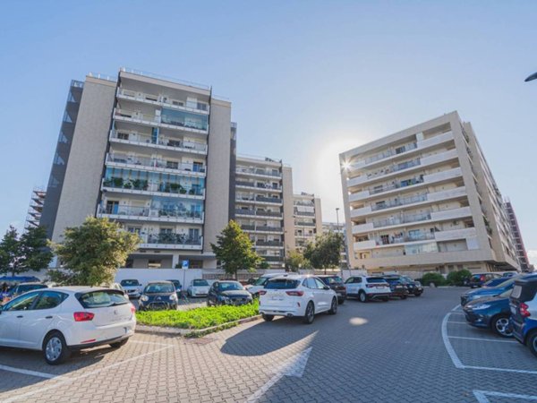 appartamento in vendita a Roma in zona Fonte Laurentina