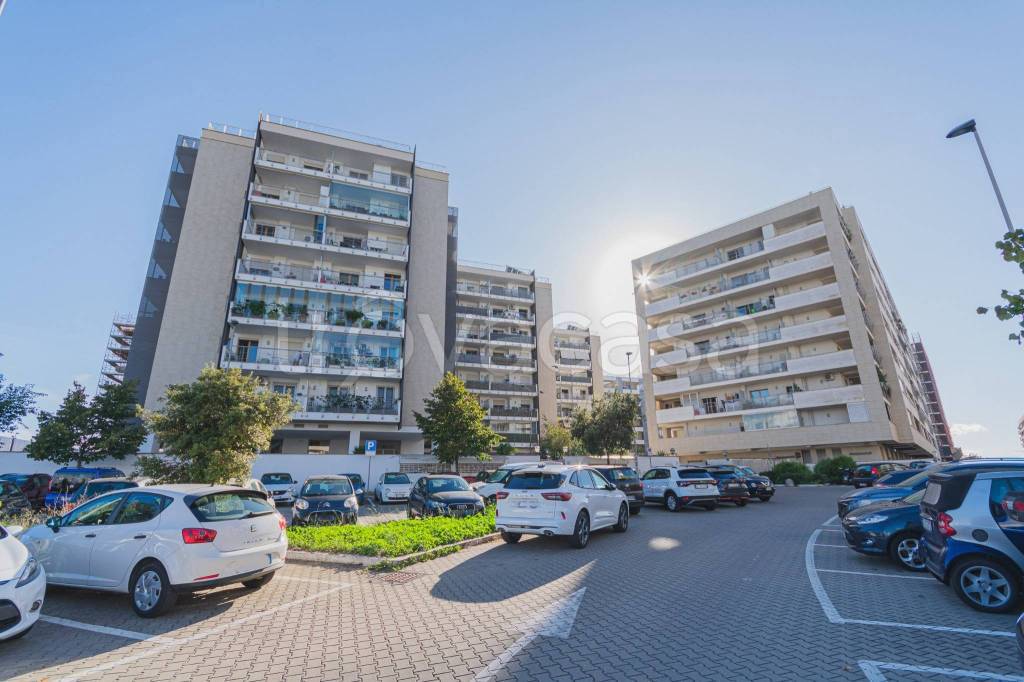 appartamento in vendita a Roma in zona Fonte Laurentina