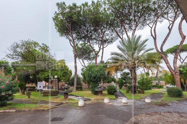 appartamento in vendita a Roma in zona Appio Claudio