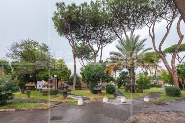 appartamento in vendita a Roma in zona Appio Claudio