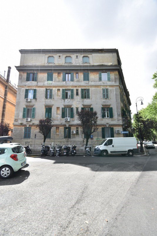 appartamento in vendita a Roma in zona Testaccio