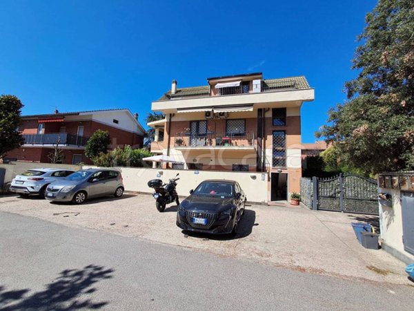 appartamento in vendita a Roma in zona Acilia