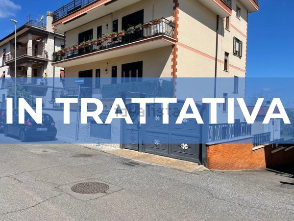 appartamento in vendita a Roma in zona Lunghezza
