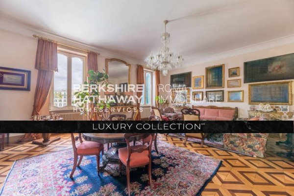 appartamento in vendita a Roma in zona Trevi-Colonna