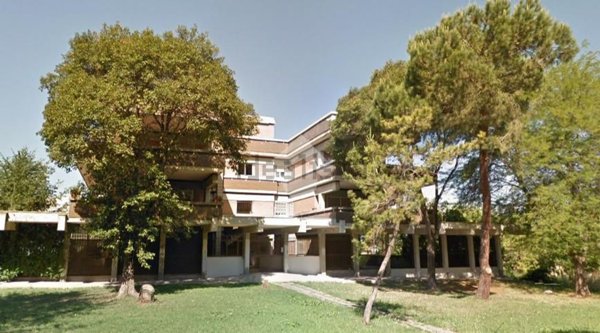 appartamento in vendita a Roma in zona Spinaceto