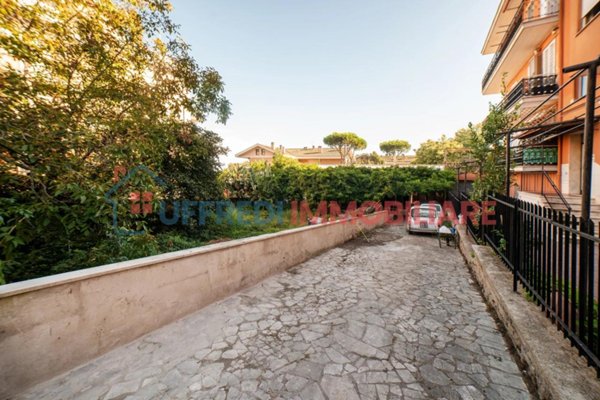 casa indipendente in vendita a Roma in zona Ottavia