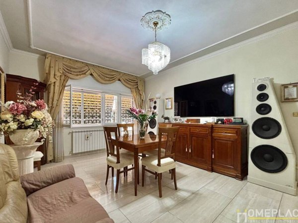 appartamento in vendita a Roma in zona Prenestino-Labicano