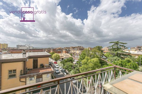 appartamento in vendita a Roma in zona Tor Bella Monaca