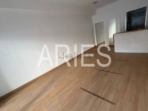 locale commerciale in vendita a Roma in zona Ostia