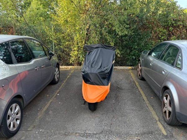 negozio in vendita a Roma in zona Finocchio