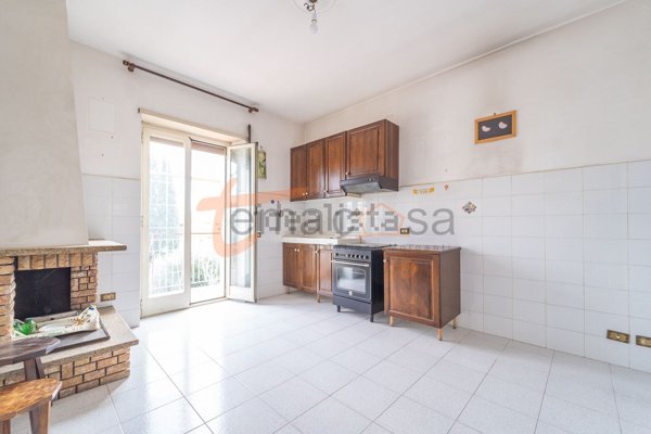 appartamento in vendita a Roma in zona Lunghezza