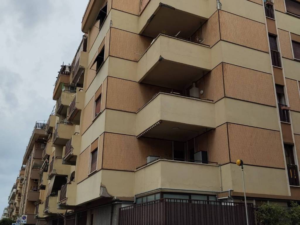 appartamento in vendita a Roma in zona Ostia
