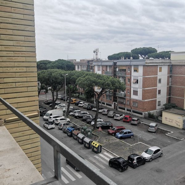 appartamento in vendita a Roma in zona Ostia