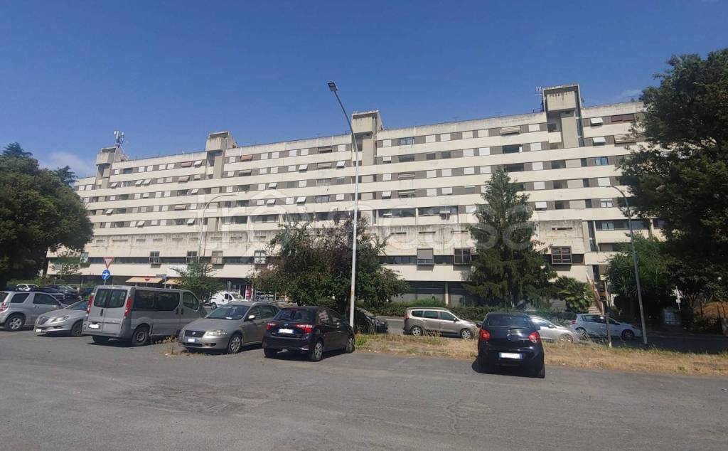 appartamento in vendita a Roma in zona Spinaceto
