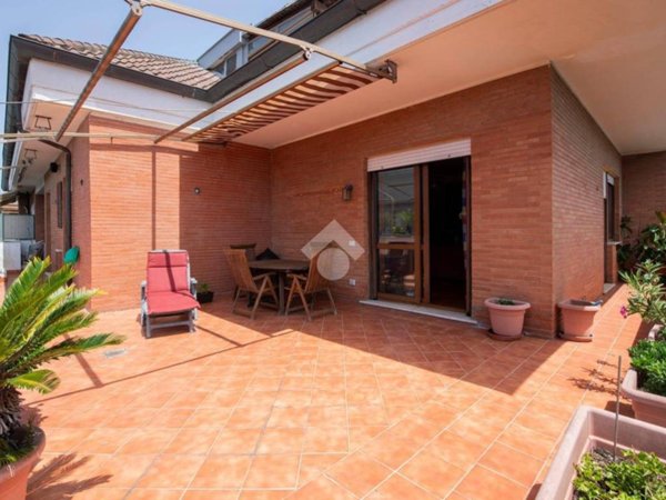 appartamento in vendita a Roma in zona Ostia