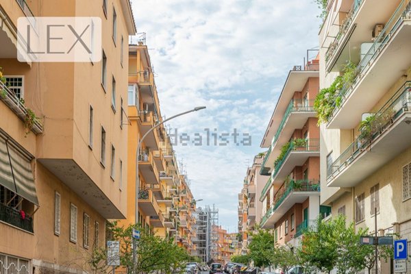 appartamento in vendita a Roma in zona Nomentano