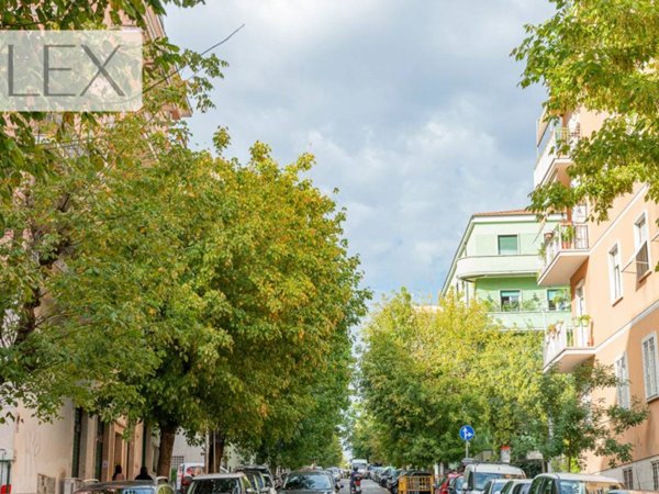 appartamento in vendita a Roma in zona Nomentano