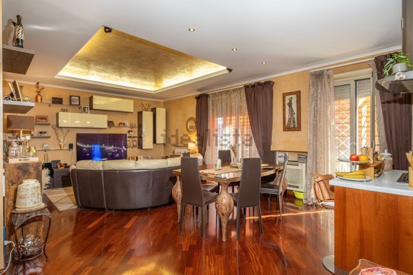 casa indipendente in vendita a Roma in zona Torre Gaia