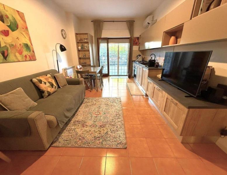 appartamento in vendita a Roma in zona Tor de' Cenci