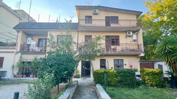 casa semindipendente in vendita a Roma in zona Ponte Mammolo