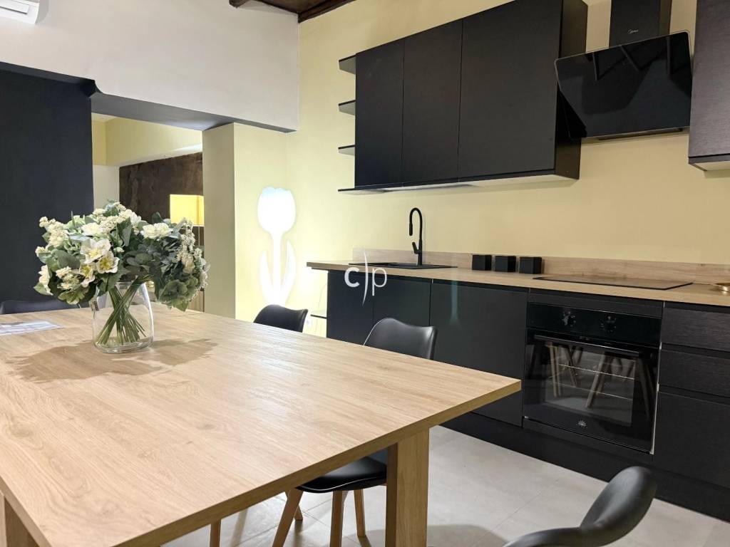 appartamento in vendita a Roma in zona Trevi-Colonna